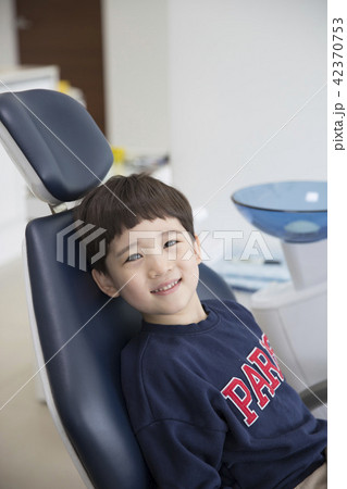 男 男性 男の子 42370753