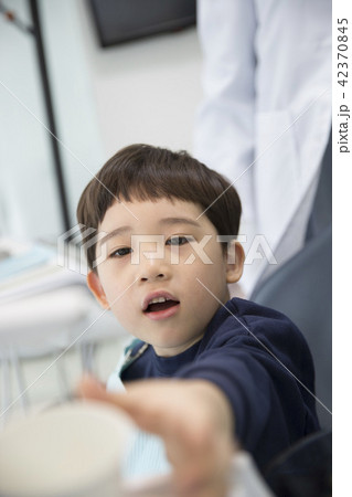 男 男性 男の子 42370845