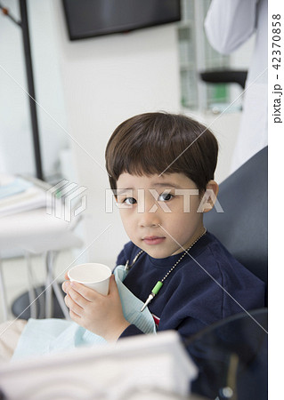 男 男性 男の子 42370858