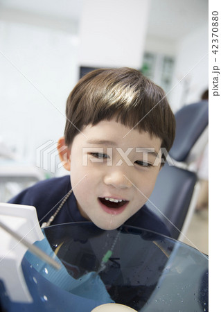 男 男性 男の子 42370880