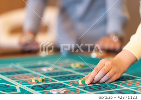 カジノ　ルーレット　賭け事　カジノ法案　娯楽 42371123