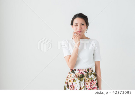 20代女性の夏ファッション 20代女性の夏ファッション 42373095