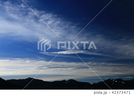 北アルプス太郎平からの山々　三俣蓮華岳　祖父岳　鷲羽岳　水晶岳 42373471