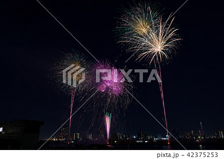 足立の打ち上げ花火　花火大会 42375253