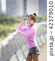 韓国人 若い女性 運動 42379010