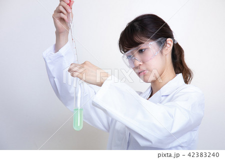 研究者 研究者 42383240