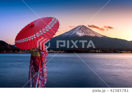 Asian woman wearing japanese traditional kimono 42385781