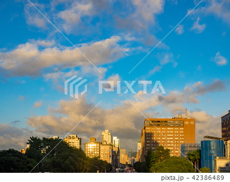 Sunset over modern office buildings in taipei Sunset over modern office buildings in taipei 42386489