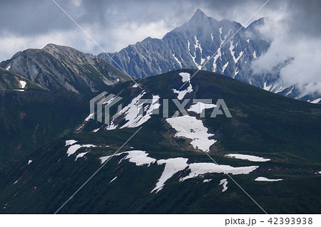 北アルプス薬師岳山頂からの山々　雲ノ平と槍ヶ岳 42393938