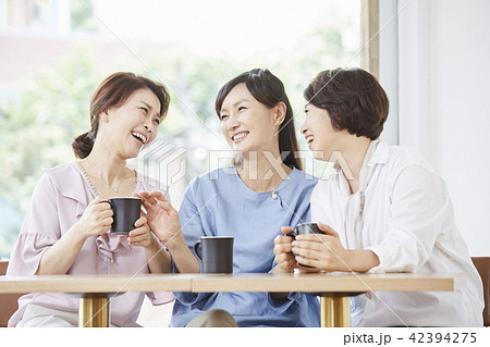 笑顔 微笑 微笑み 42394275