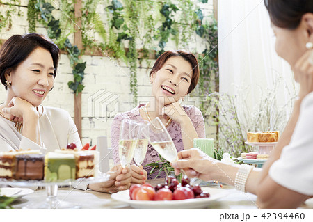 乾杯 女性 女 42394460