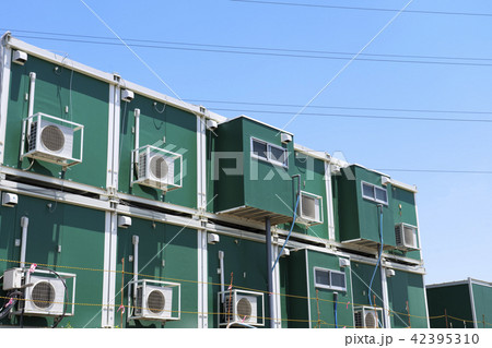 工事現場の仮設住宅 42395310