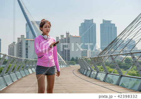 女性 女 女の子 42398332