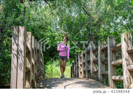 人 人間 韓国人 42398348