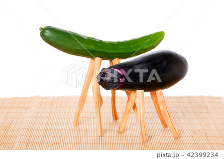 野菜の馬と牛(精霊馬) 42399234