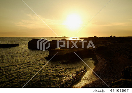 海岸の夕景・荒井浜海岸 42401667