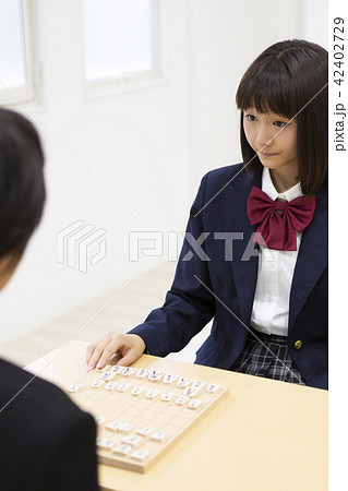 囲碁をする中学生 囲碁をする中学生 42402729