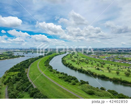 空撮 戸田市道満グリーンパーク 彩湖越しにと都心方面を望む 空撮 戸田市道満グリーンパーク 彩湖越しにと都心方面を望む 42402850