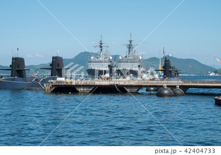 呉港の海自艦 42404733