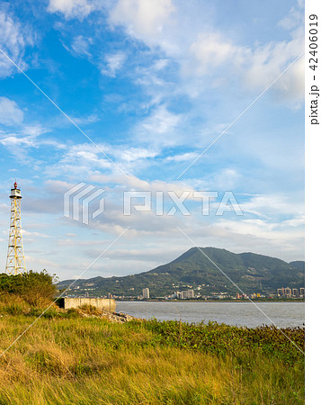 lighthouse in sunset 42406019