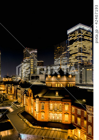 東京駅（夜景） 42407193