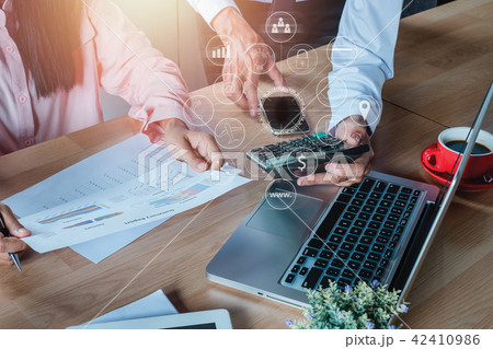 Photo young account managers crew working 42410986