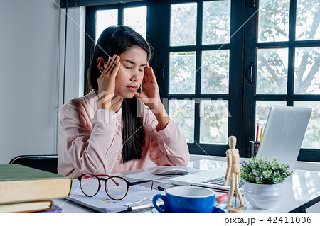 Business woman suffering stress Business woman suffering stress 42411006