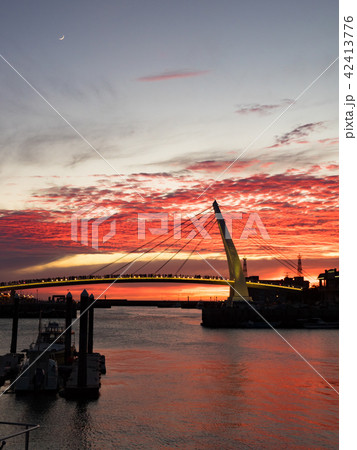 Tamsui Fisherman's Wharf in Sunset Tamsui Fisherman's Wharf in Sunset 42413776