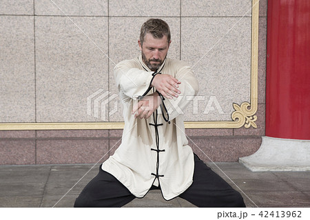 男子生徒 男子学生 男性 42413962