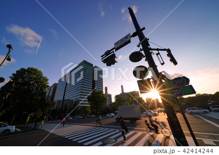 日本の東京都市景観 祝田橋の交差点から望む官庁街など 42414244