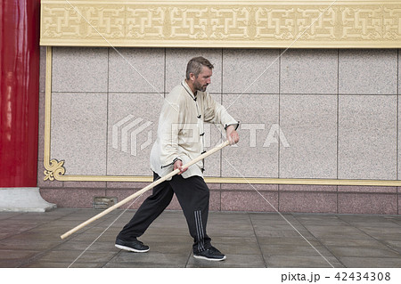 男性 男 男の人 42434308