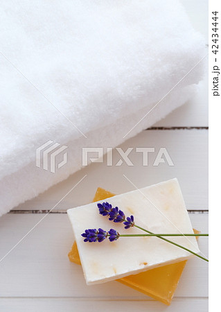 タオルと石鹸 タオルと石鹸 42434444