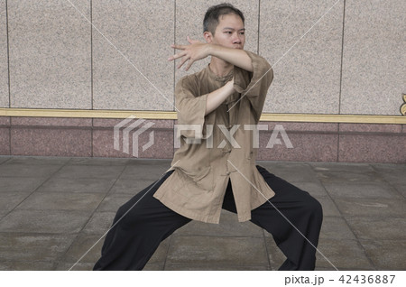 男性 男 男の人 42436887