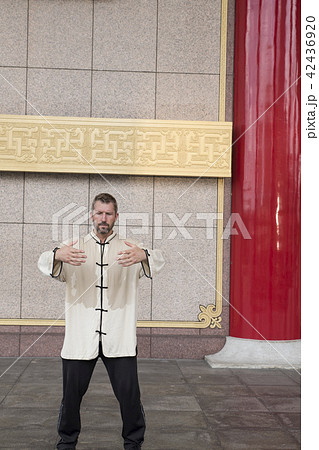 男子生徒 男子学生 男性 42436920