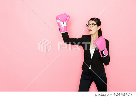 businesswoman ready to challenge 42443477