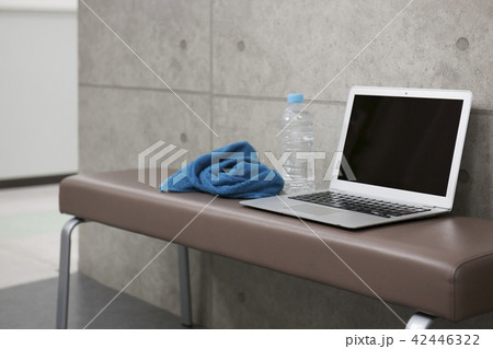 体育 休憩 廊下 運動 学校 教育 部活 水 水分補給 熱中症対策 パソコン 体育 休憩 廊下 運動 学校 教育 部活 水 水分補給 熱中症対策 パソコン 42446322