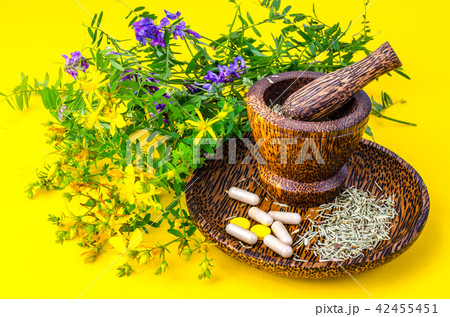 Herbal medical pills, capsules from medicinal plants 42455451