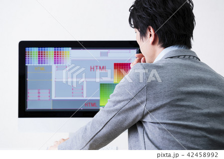 プログラマー　デザイナー　プログラム　SE　エンジニア　男性 42458992