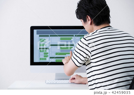 プログラマー　デザイナー　プログラム　SE　エンジニア　男性 42459035