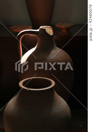 Museum exhibits of folk crafts 42460079