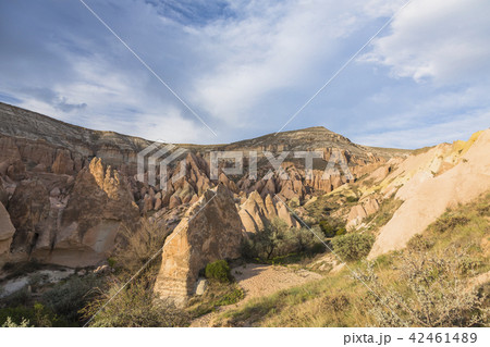 トルコ　カッパドキア　ローズバレー　トレッキングコースからの風景 42461489