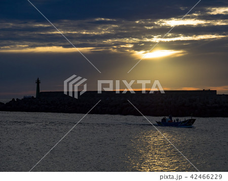 Sunset port in Taiwan Sunset port in Taiwan 42466229