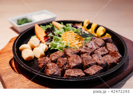 Japanese grilled beef steak Gyu Teppanyaki Japanese grilled beef steak Gyu Teppanyaki 42472293