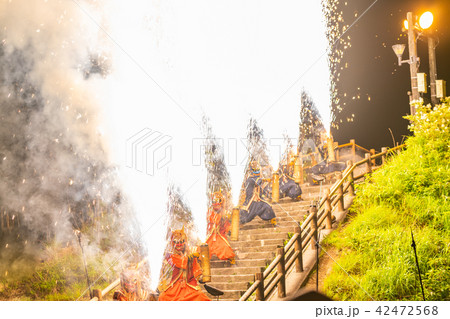 北海道の夏　登別 地獄の谷の鬼花火 42472568