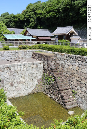 松山城二ノ丸史跡庭園の大井戸遺構 松山城二ノ丸史跡庭園の大井戸遺構 42473254