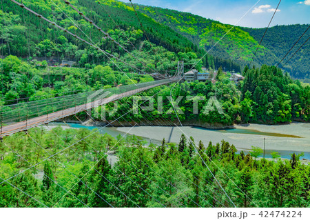奈良県十津川村 谷瀬の吊り橋 奈良県十津川村 谷瀬の吊り橋 42474224