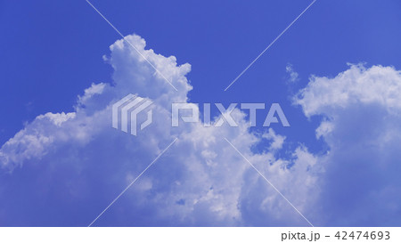 夏の雲(入道雲イメージ) 夏の雲(入道雲イメージ) 42474693