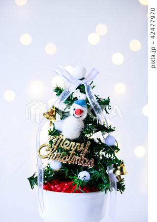ミニクリスマスツリーの写真素材