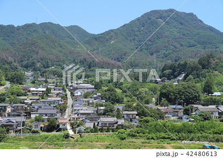 善光寺街道 会田宿と虚空蔵山遠望 善光寺街道 会田宿と虚空蔵山遠望 42480613