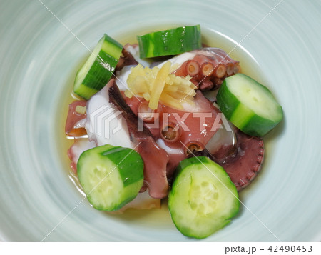 家庭的で素朴な自宅調理の「明石ダコのタコ酢」 42490453